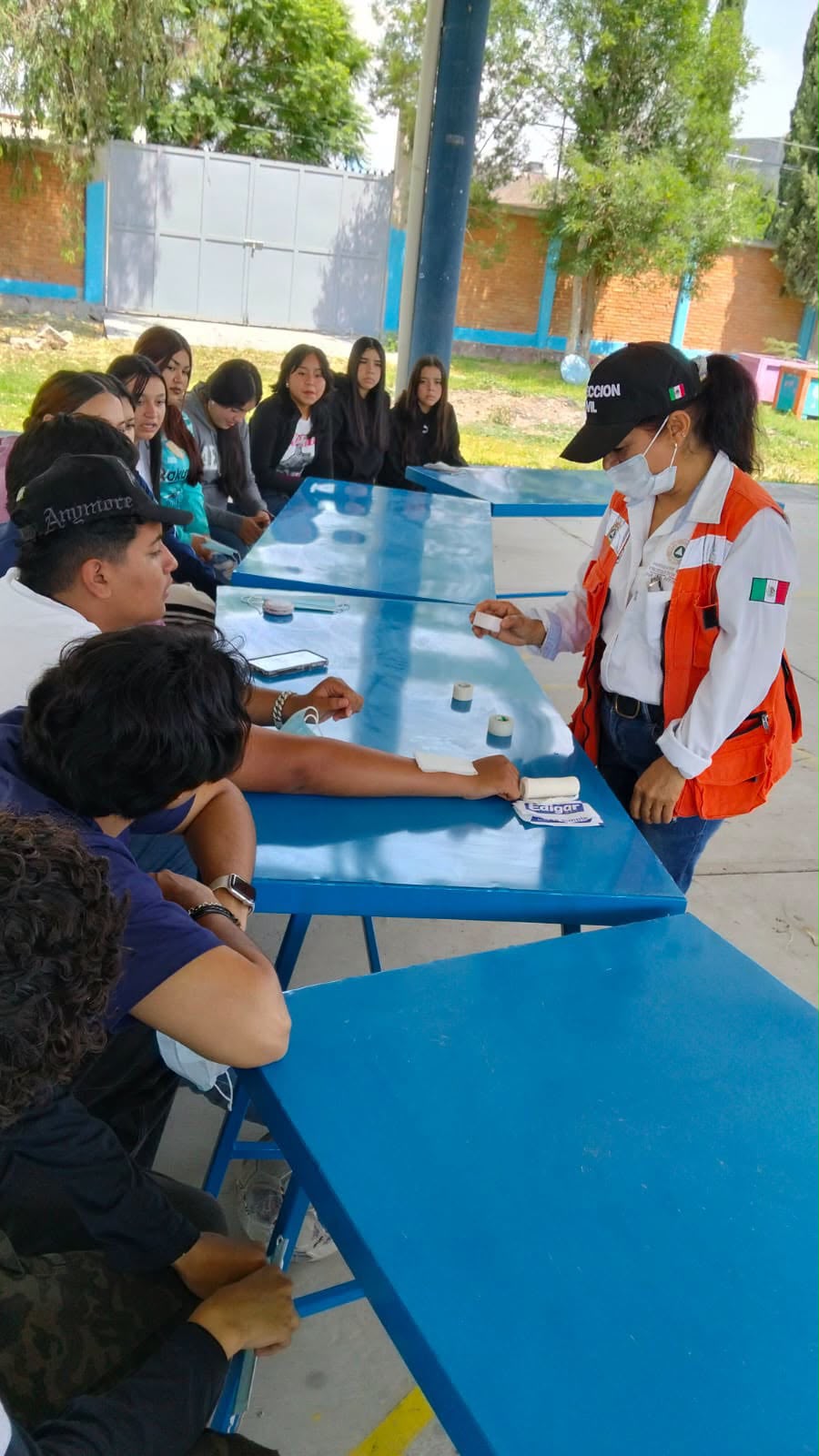 Responden habitantes de La Pila a capacitaciones municipales en cuestiones preventivas
