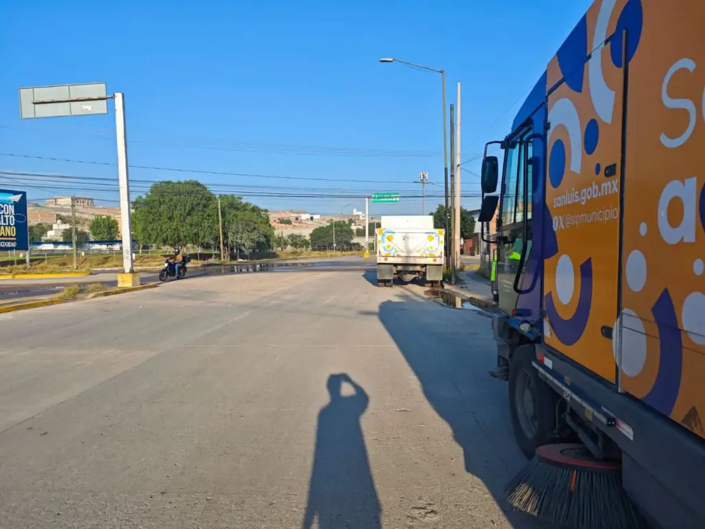 Gobierno de la Capital refuerza el Barrido Mecánico para mantener limpias las principales vialidades