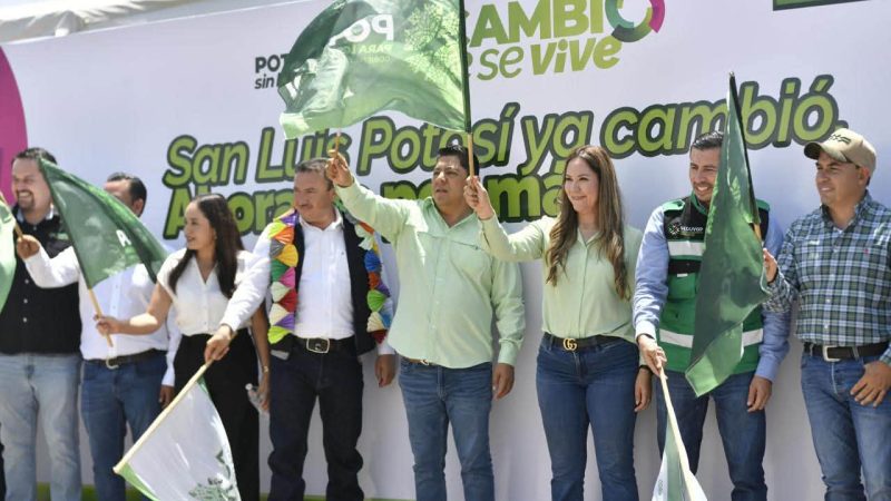 CON EL GOBERNADOR RICARDO GALLARDO SIGUE EL CAMBIO EN EL MUNICIPIO DE MOCTEZUMA