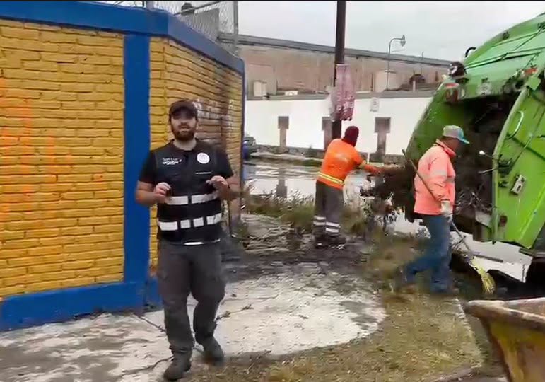 Ecopatrulla del Gobierno Municipal remedia acumulación de basura en Jardines del Estadio
