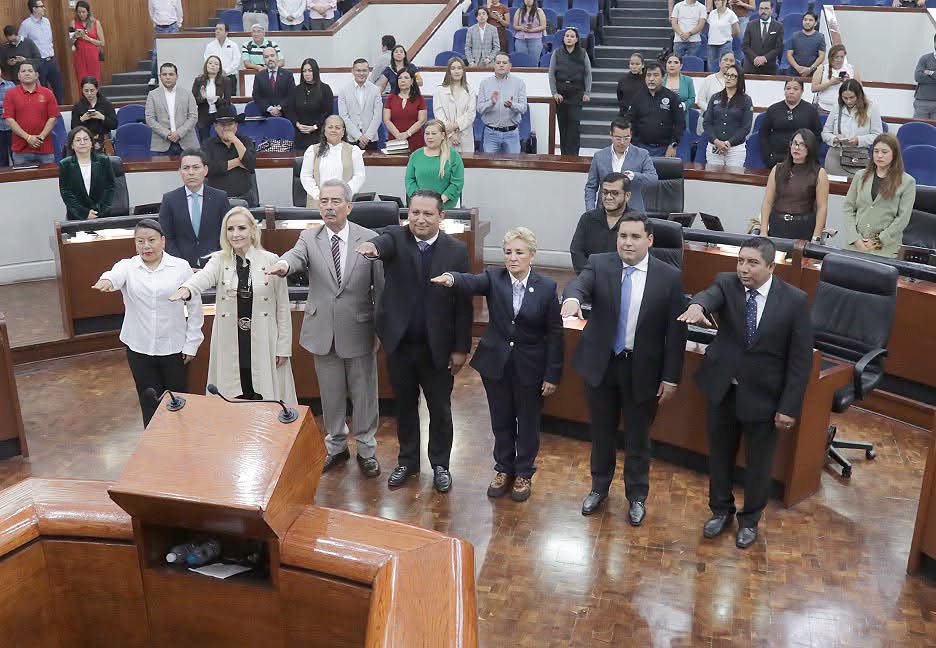 EN SESIÓN EXTRAORDINARIA, SE ELIGE A LAS Y LOS INTEGRANTES DE LA DIRECTIVA, PARA EL PRIMER Y SEGUNDO PERIODO ORDINARIO DE SESIONES, DEL TERCER AÑO DE EJERCICIO CONSTITUCIONAL.