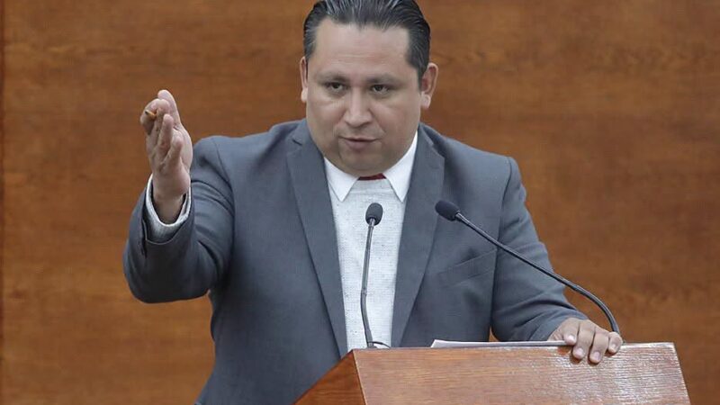 EL PLENO APROBÓ UNA REFORMA A LA LEY DE EDUCACIÓN DEL ESTADO PRESENTADA POR EL DIP. LUIS FERNANDO GÁMEZ MACÍAS PARA QUE SE DENUNCIEN CASOS DE VIOLENCIA CONTRA ESTUDIANTES.