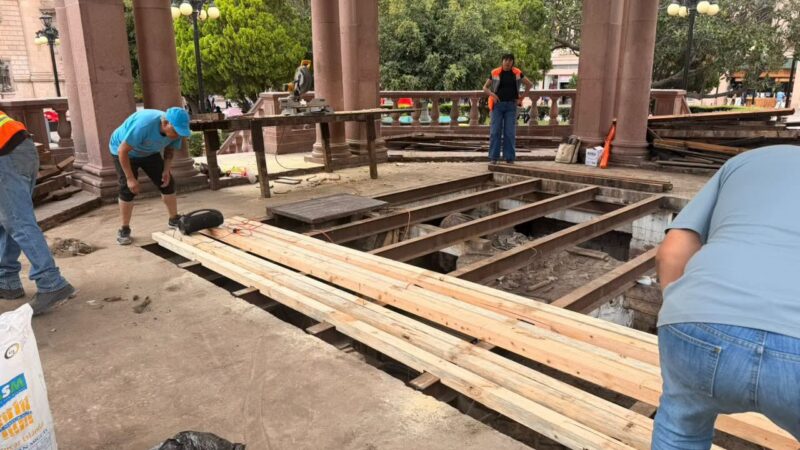 Gobierno de la Capital renueva el Kiosco de Plaza de Armas y preserva su valor histórico