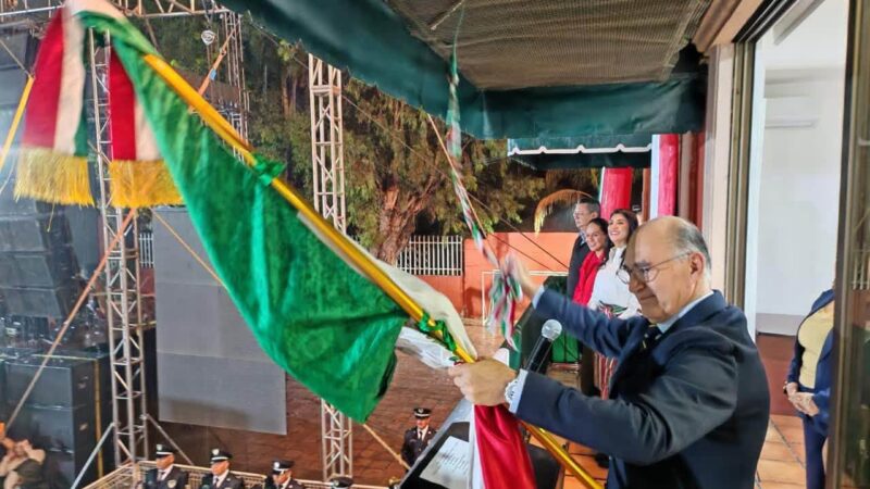 Enrique Galindo encabeza Grito de Independencia y llama a defender las libertades para transformar a México y San Luis Potosí
