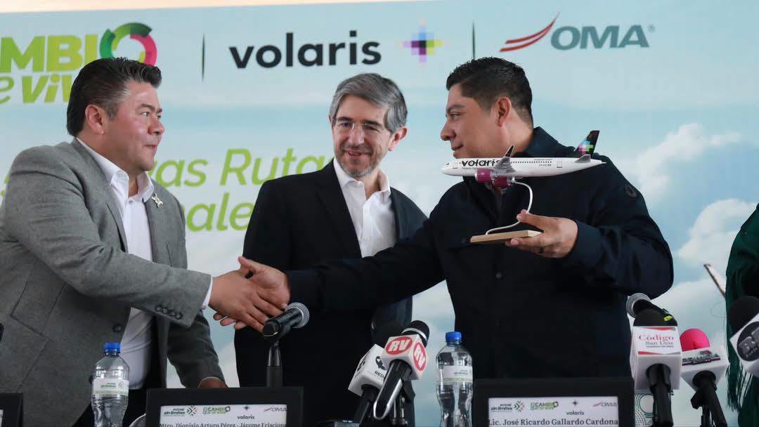 EL GOBERNADOR RICARDO GALLARDO LLEVA A SAN LUIS POTOSÍ A MAYOR CONECTIVIDAD AÉREA.