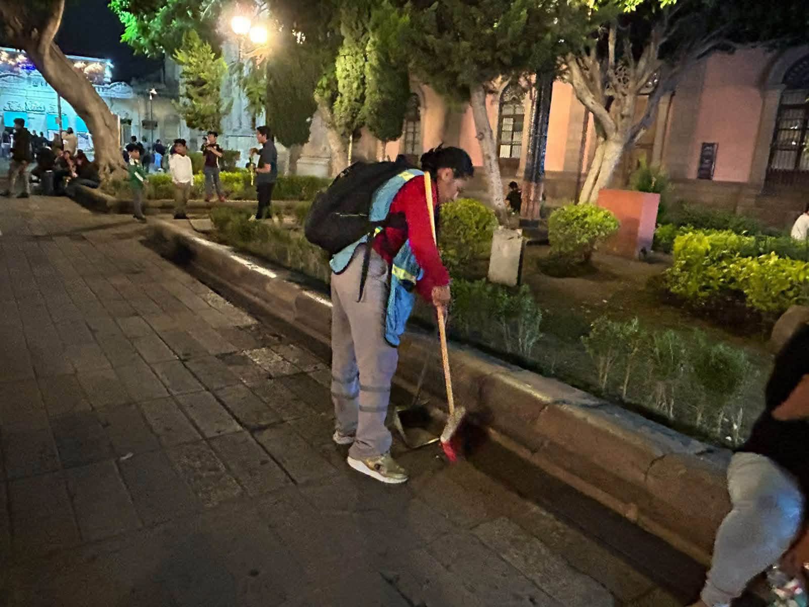 Gobierno de la Capital realiza limpieza después de festejos patrios Centro Histórico luce limpio