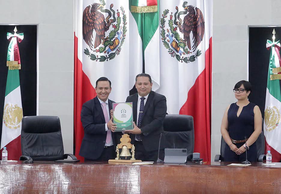 EL CONGRESO DEL ESTADO RECIBIÓ EL QUINTO INFORME DE GOBIERNO EN CUMPLIMIENTO A LO ESTABLECIDO EN LA CONSTITUCIÓN POLÍTICA DEL ESTADO.