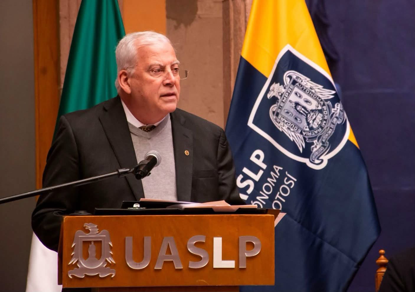 FCA UASLP amplía oportunidades de formación profesional con la Licenciatura en Administración Industrial en modalidad virtual.