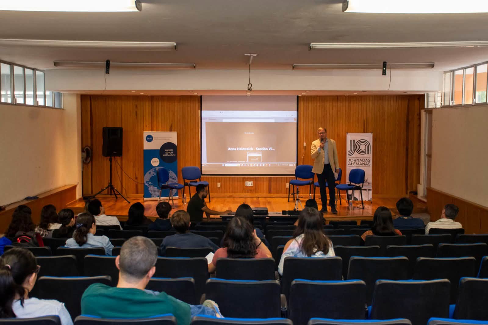 Jornadas Alemanas acercan a la comunidad UASLP a oportunidades de becas, movilidad y estudios en Alemania.