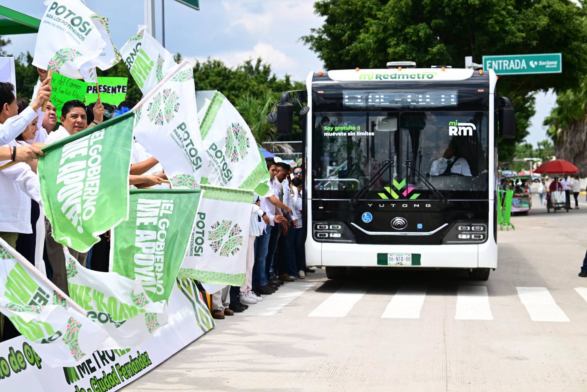 EL GOBERNADOR RICARDO GALLARDO ARRANCA LA NUEVA REDMETRO EN RIOVERDE