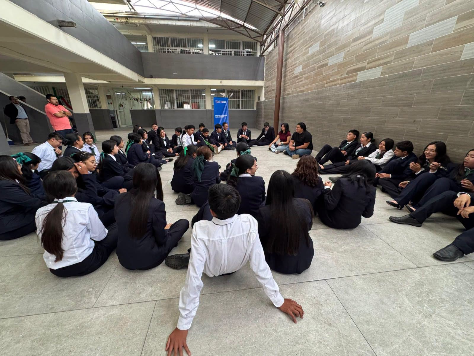 LLEVA EL GOBIERNO DE LA CAPITAL CICLO DE CONFERENCIAS «EN LA CIMA DEL EVEREST» A JÓVENES POTOSINOS EN EL MARCO DEL MES AMARILLO