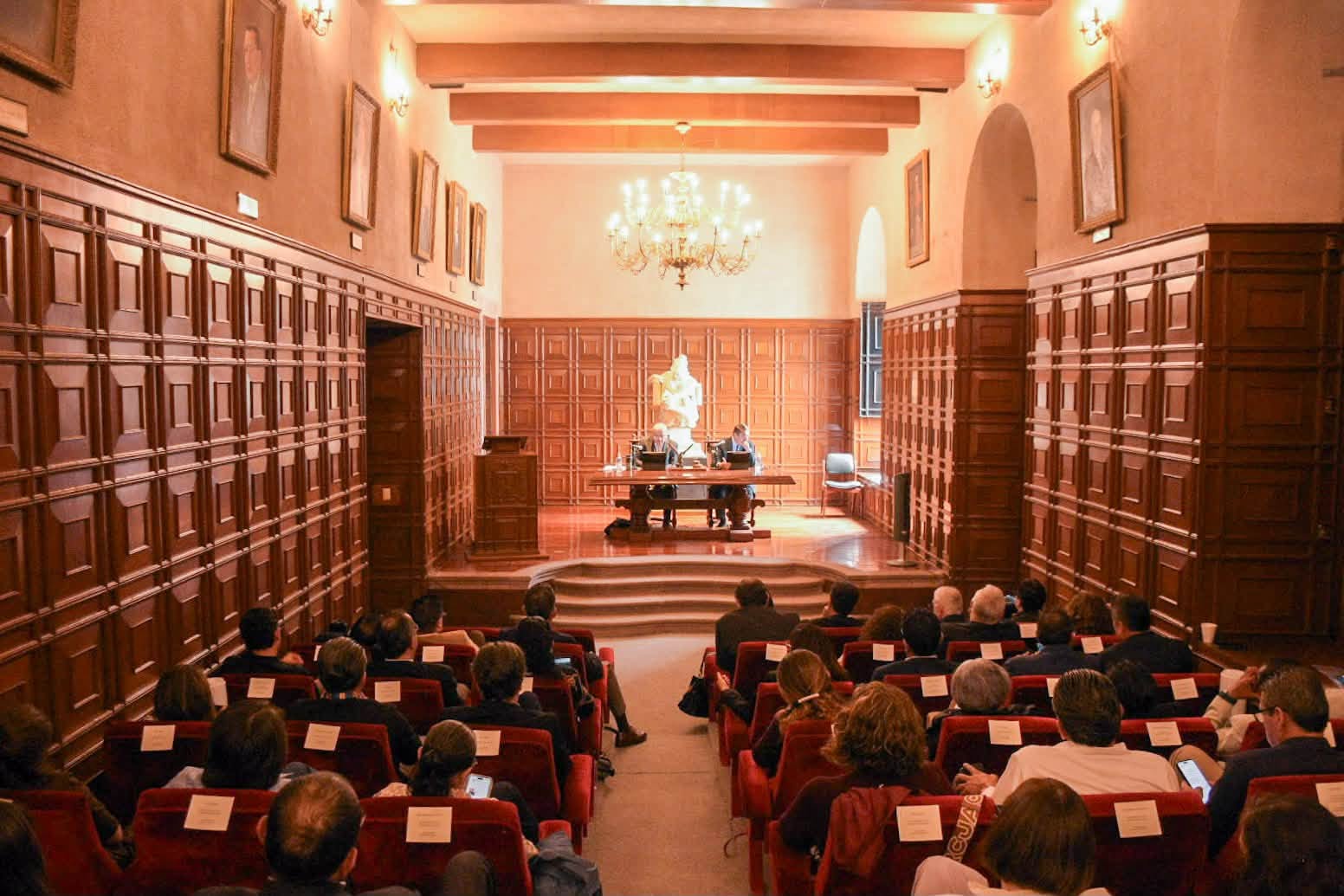 CDU avala que la UASLP reconozca como Doctora Honoris Causa a Rosaura Ruiz Gutiérrez.