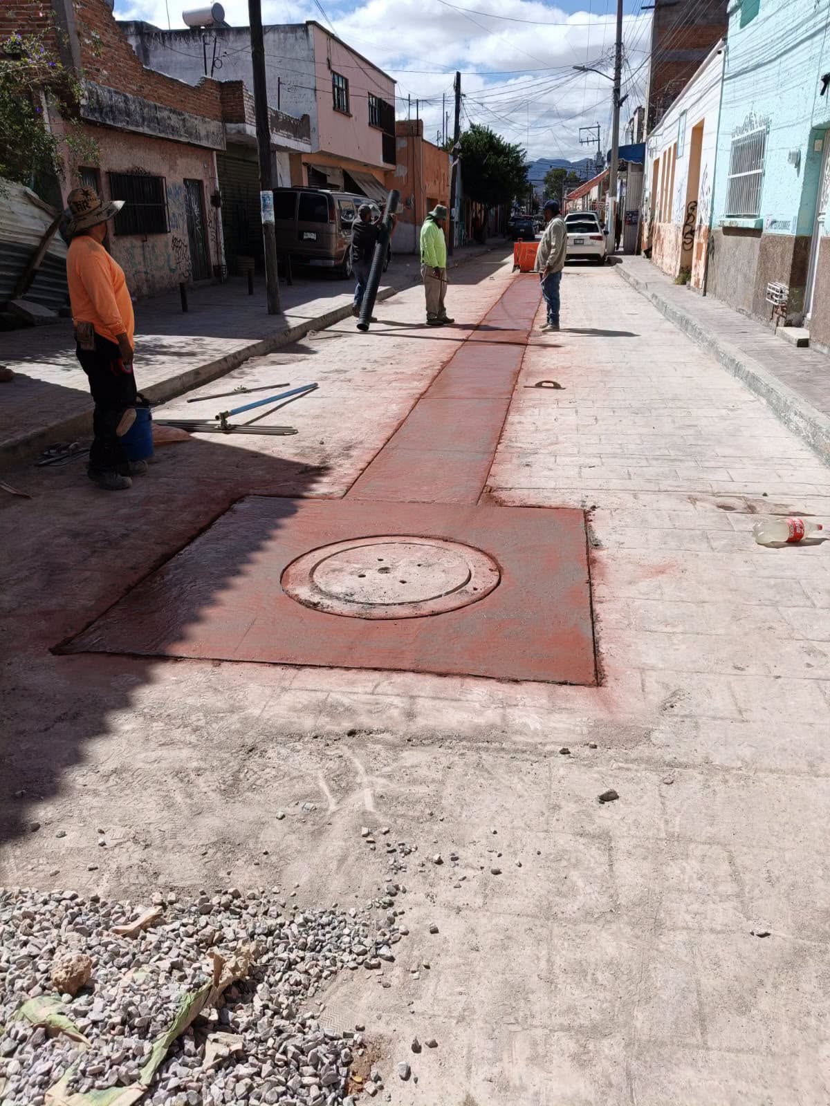 Interapas resuelve problema de drenaje en Moctezuma del barrio de Tlaxcala