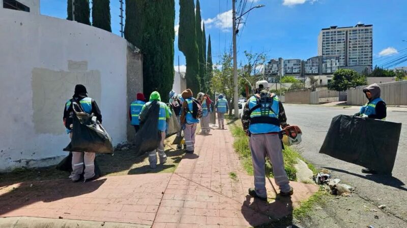 Gobierno Municipal realiza limpieza en Villa Magna con Capital al 100