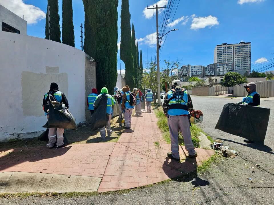 Gobierno Municipal realiza limpieza en Villa Magna con Capital al 100