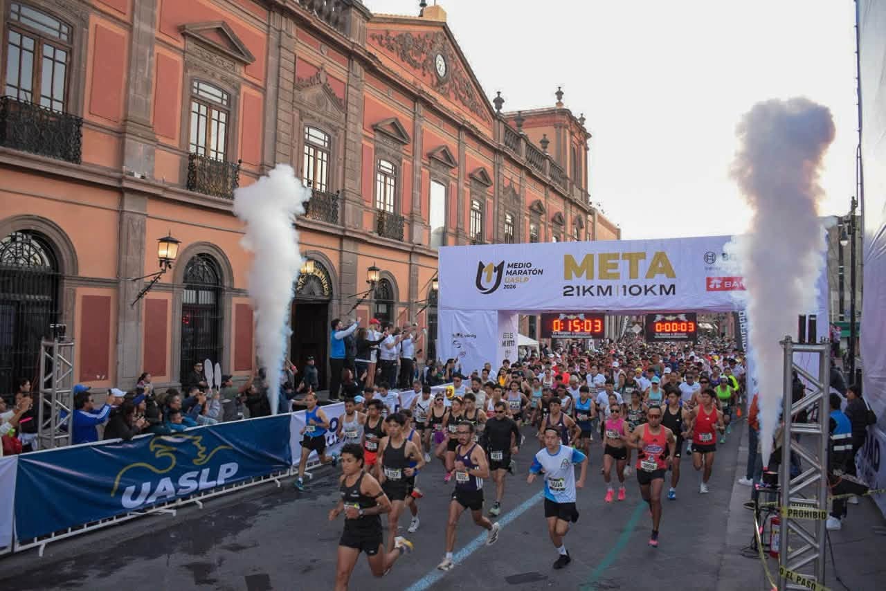 Un reto que se corre en comunidad: el Medio Maratón UASLP reúne a miles en las calles de San Luis Potosí