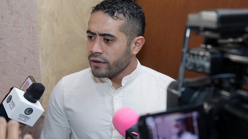 CONGRESO DEL ESTADO DE SAN LUIS POTOSÍ APRUEBA MINUTA DE REFORMA CONSTITUCIONAL FEDERAL EN MATERIA DE NACIONALIDAD ÚNICA PARA EL EJERCICIO DE LA TITULARIDAD DE LOS PODERES EJECUTIVOS, FEDERAL Y LOCALES.