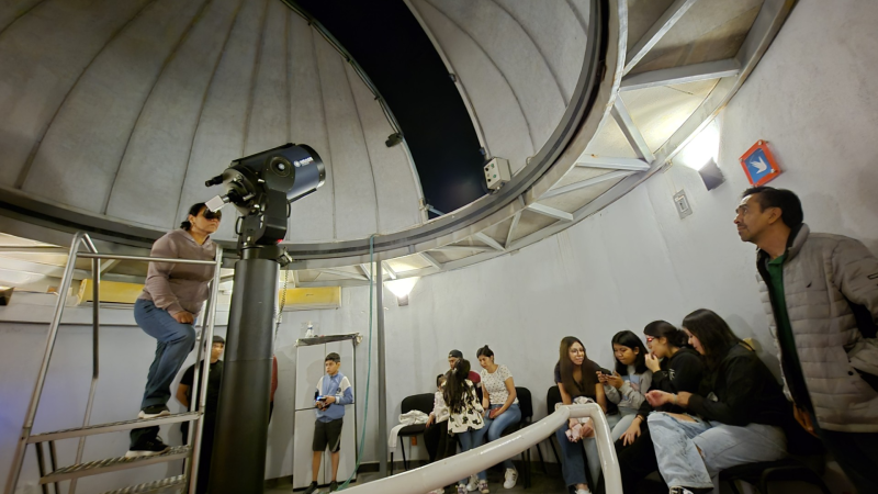REALIZA SECRETARÍA DE CULTURA OBSERVACIÓN ASTRONÓMICA DEL ECLIPSE PARCIAL DE LUNA