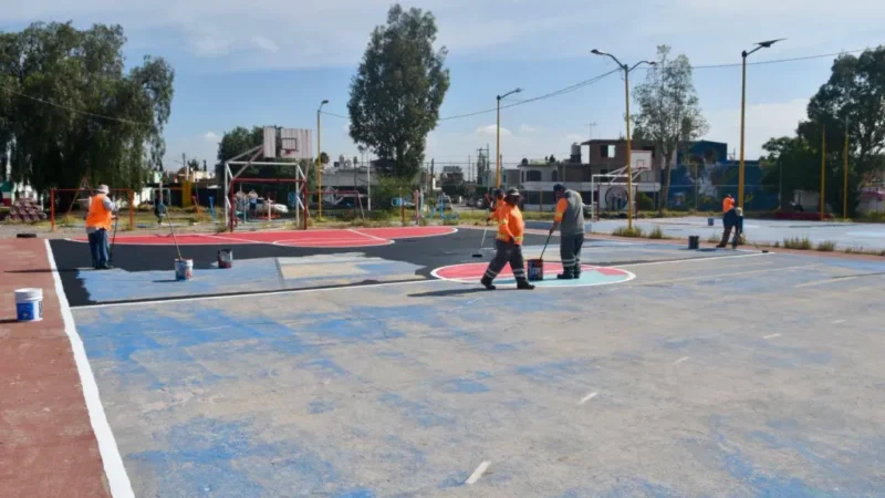 Gobierno de la Capital recupera espacios públicos con limpieza y rehabilitación