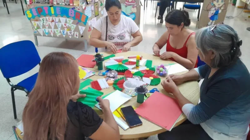 Talleres gratuitos en Bibliotecas Municipales para elaborar artesanías mexicanas