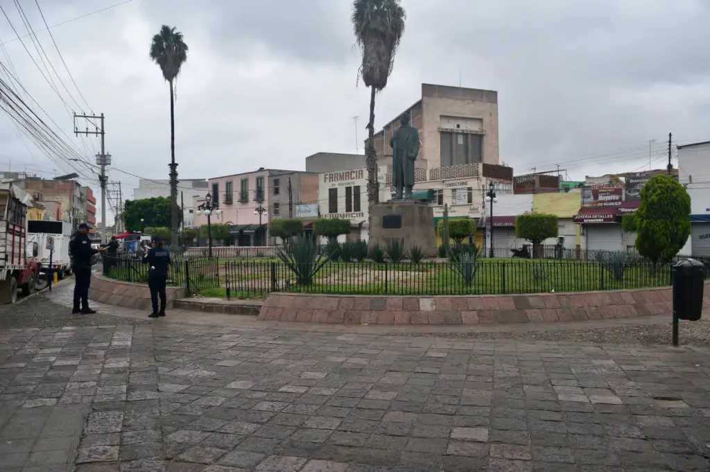 Gobierno de la Capital continúa con trabajos para el mejoramiento del primer cuadro de la ciudad