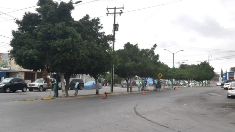 Gobierno Municipal realiza limpieza en Salvador Nava y en Camino al Aguaje