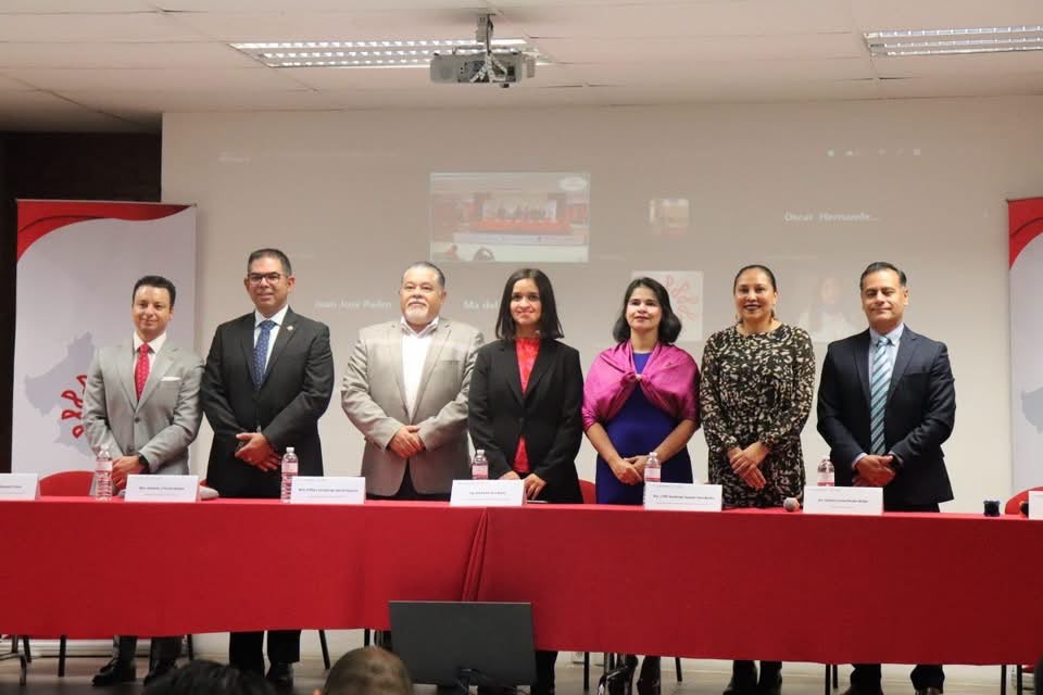 Continúa alianza Gobierno Capital con asociaciones de profesionistas a favor del emprendimiento