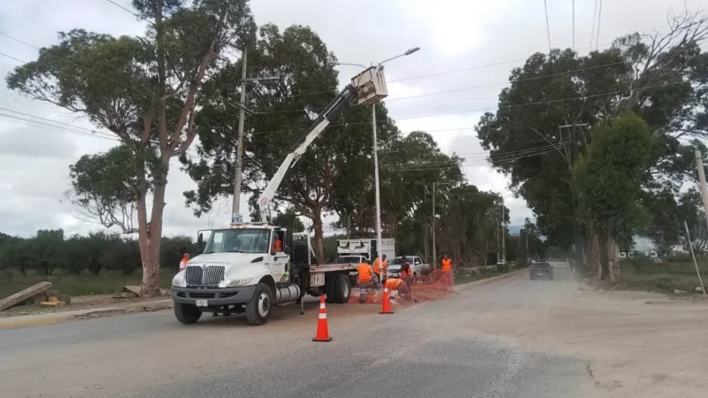 Gobierno Muncipal lleva más alumbrado a la Delegación de La Pila