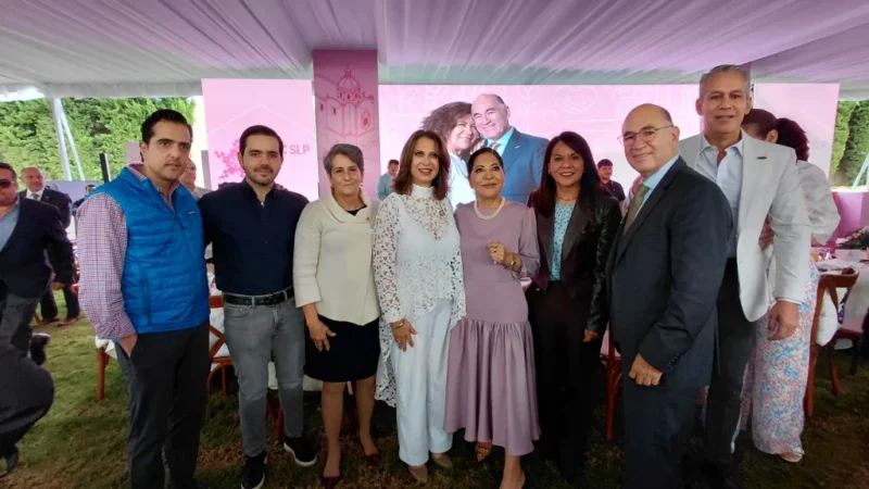 ESTELA ARRIAGA RINDE SU INFORME DEL SEGUNDO AÑO DE ACTIVIDADES PRIORIZANDO EL BINENESTAR DE LAS FAMILIAS