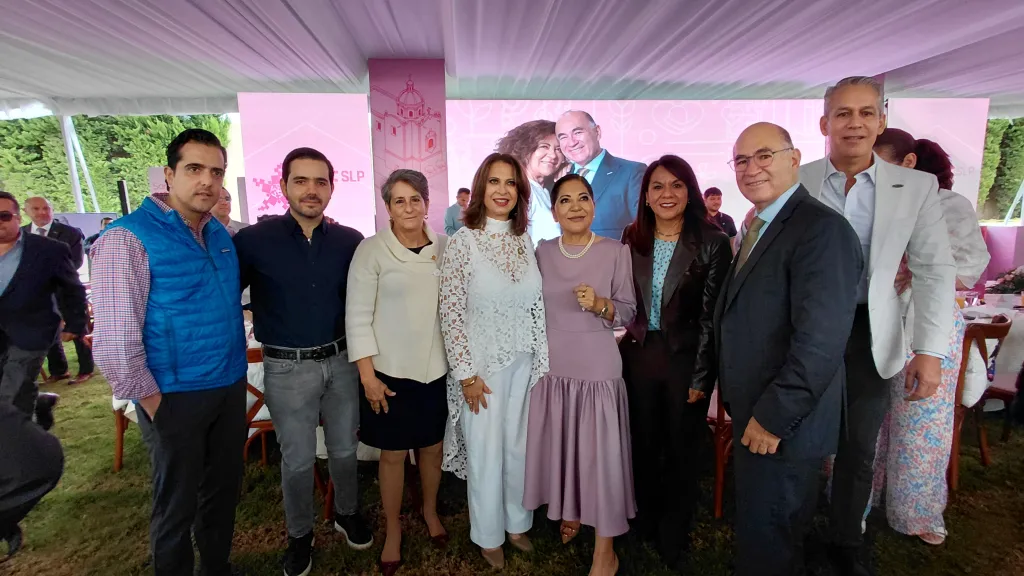 ESTELA ARRIAGA RINDE SU INFORME DEL SEGUNDO AÑO DE ACTIVIDADES PRIORIZANDO EL BINENESTAR DE LAS FAMILIAS