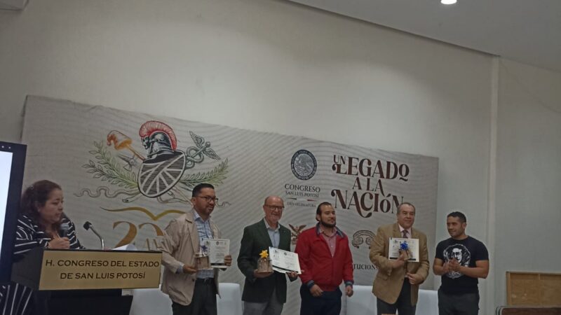 Presentaron el libro Selección de Documentos Constitucionales 1824-1923