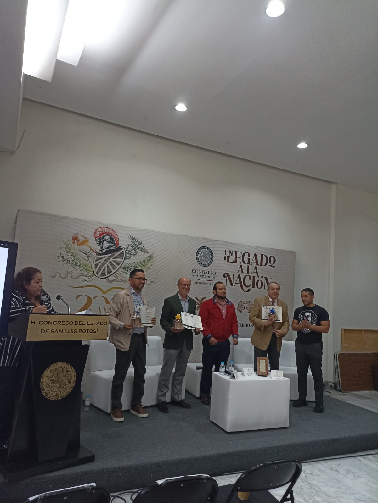Presentaron el libro Selección de Documentos Constitucionales 1824-1923