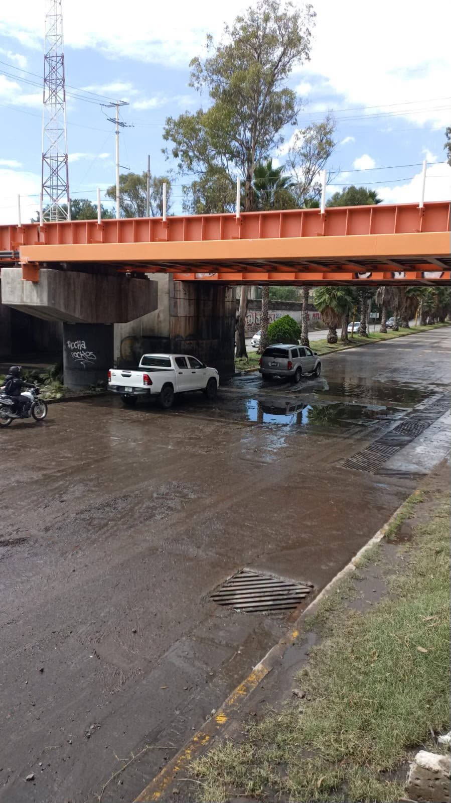 Gobierno de la Capital restablece circulación en puente Naranja tras operativo por lluvias
