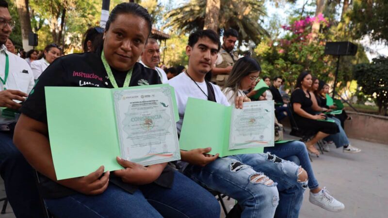 CONSTANCIAS DEL ICAT RESPALDAN CAPACITACIÓN PARA EMPLEO Y AUTOEMPLEO