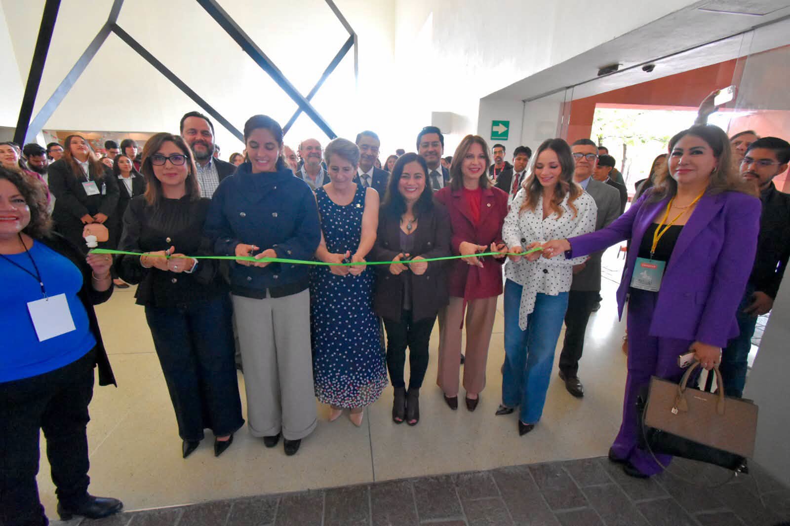 156 JÓVENES PRESENTAN 57 PROYECTOS EN FERIA DE CIENCIAS E INGENIERÍAS
