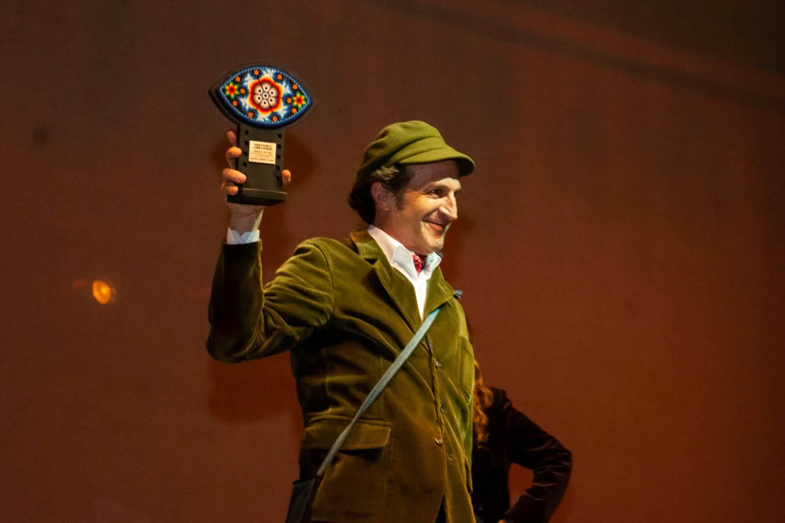 UASLP reconoce trayectoria artística de Daniel Giménez Cacho con el Premio Peyote en el 9.º Festival de Cine