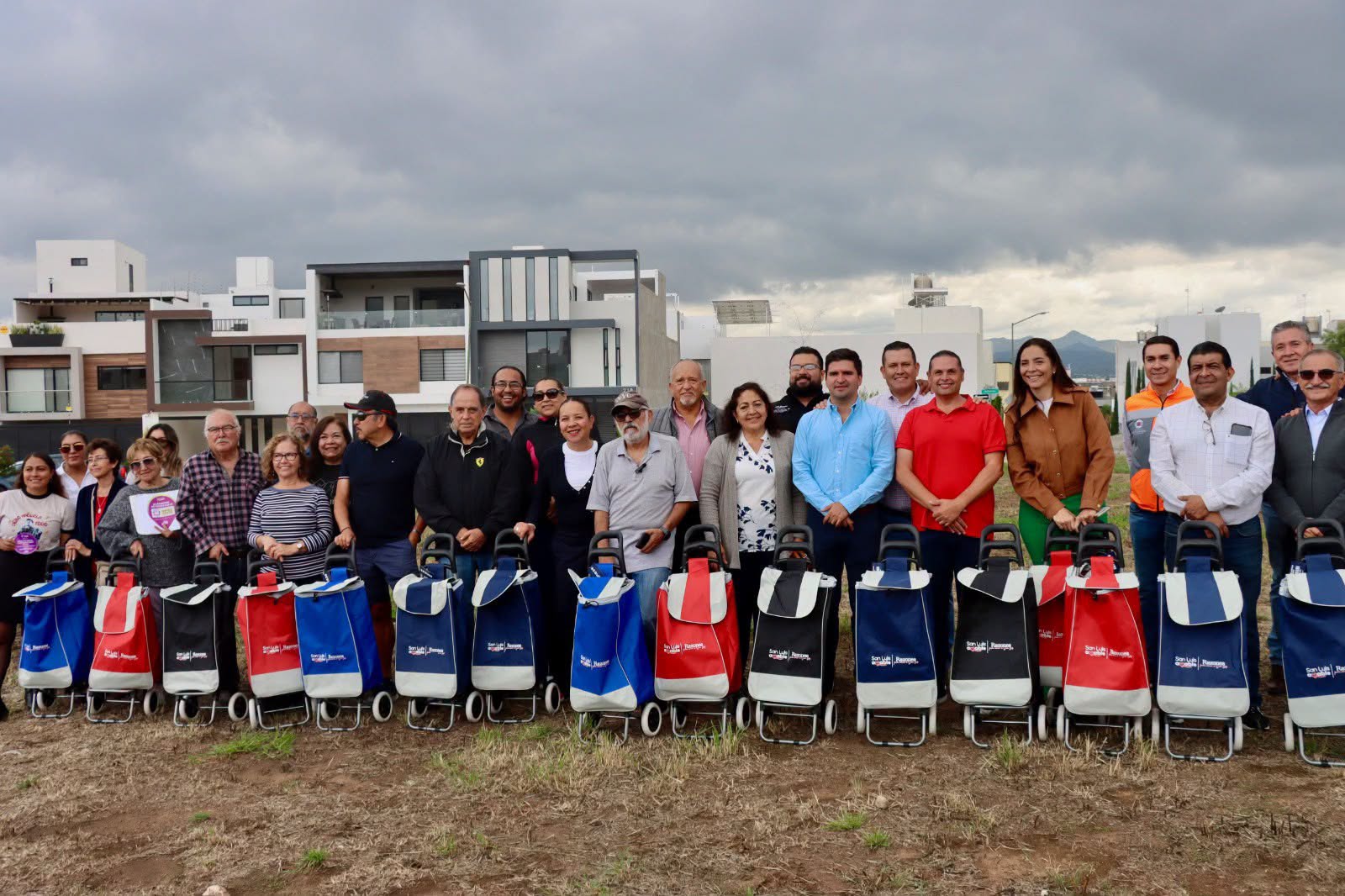 Lleva Gobierno Municipal Capital al 100 a Villa Magna con reforestación y mantenimiento urbano