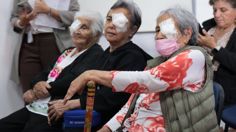 DIF ESTATAL DEVUELVE LA VISIÓN A ADULTOS MAYORES CON CIRUGÍAS GRATUITAS
