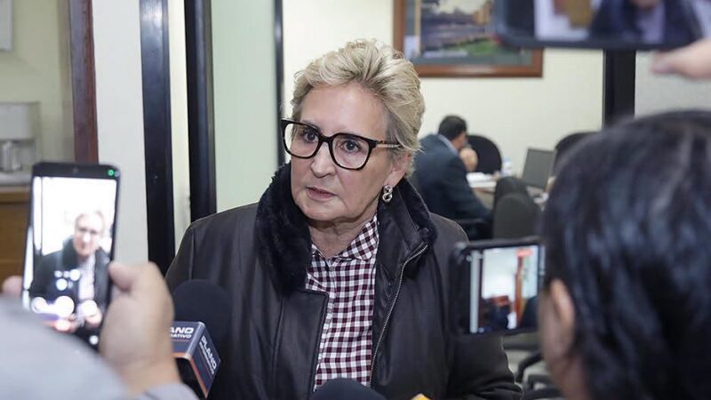 LA PROBLEMÁTICA EN MATERIA DE ATENCIÓN A LA SALUD DEBE SER RESUELTA POR LA FEDERACIÓN, YA QUE CENTRALIZÓ EL SISTEMA DE SALUD Y LE RETIRÓ PRESUPUESTO A LOS ESTADOS.
