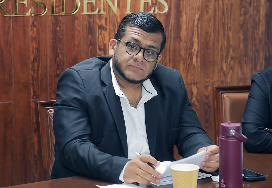 EL DIPUTADO ROBERTO GARCÍA CASTILLO PROPUSO UNA INICIATIVA DE REFORMA A DIVERSAS LEYES PARA QUE TODOS LOS MUNICIPIOS DE LA ENTIDAD CUENTEN CON UNA COORDINACIÓN MUNICIPAL DE DERECHOS HUMANOS.