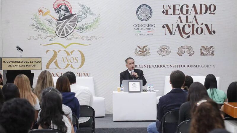 EL CONGRESO DEL ESTADO LLEVÓ A CABO LA CONFERENCIA MAGISTRAL “1826, INFLUJO CONSTITUCIONAL EN LA TRANSICIÓN HACIA LOS ESTADOS, DIVISIÓN DE PODERES Y CONSTRUCCIÓN DEL PODER LEGISLATIVO”.