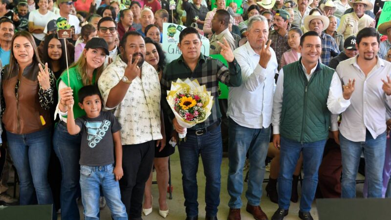 EL GOBERNADOR DEL ESTADO, RICARDO GALLARDO, ARRANCA PAVIMENTACIÓN EN VILLA DE RAMOS