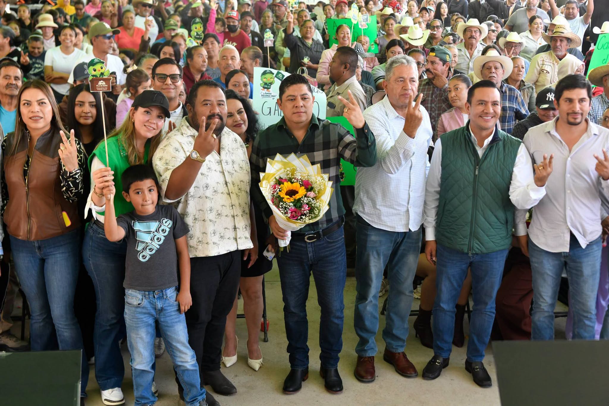 EL GOBERNADOR DEL ESTADO, RICARDO GALLARDO, ARRANCA PAVIMENTACIÓN EN VILLA DE RAMOS