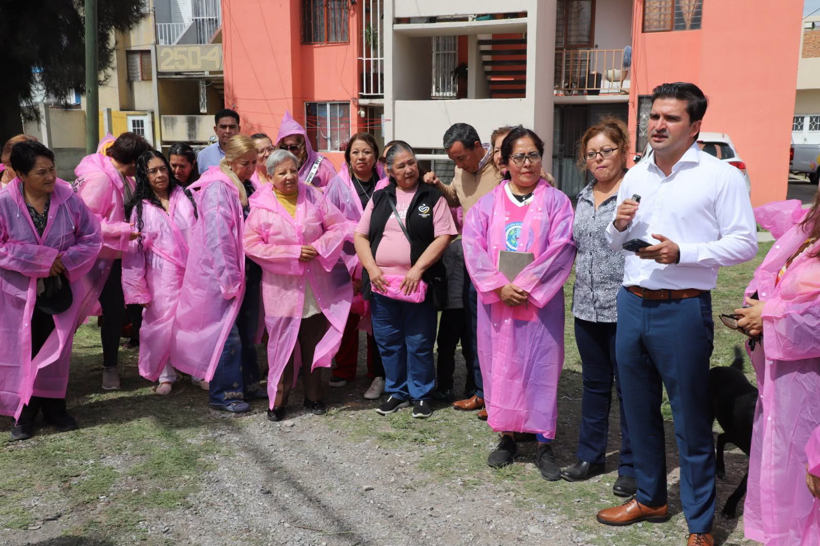 Gobierno Municipal lleva el programa Capital al 100 a la colonia Industrias