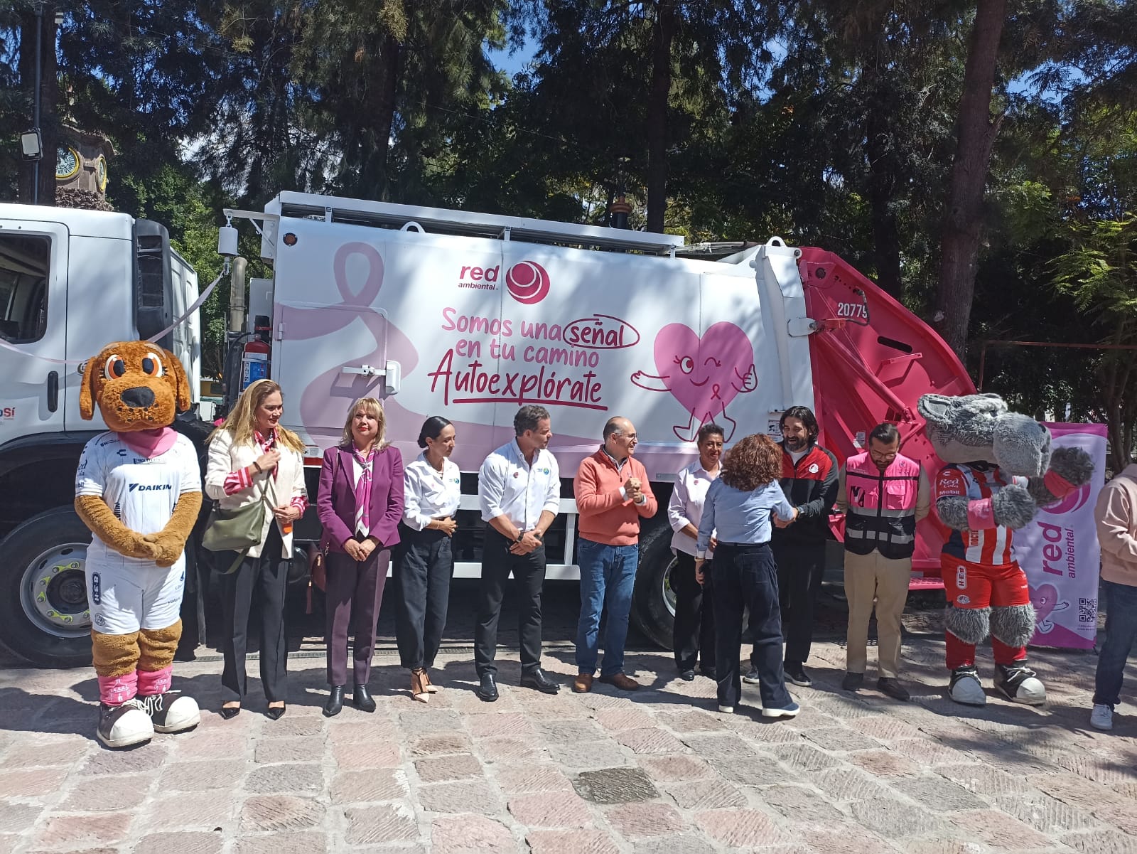 Campaña » Somos Una Señal en tu Camino » invita a potosinas a hacerse la mastografia.