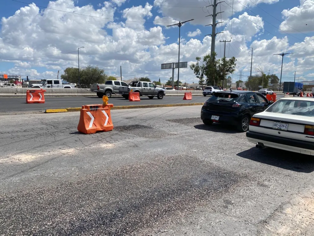 Avanza construcción del puente superior vehicular Jacobo Payán; se reduce carril en Salvador Nava