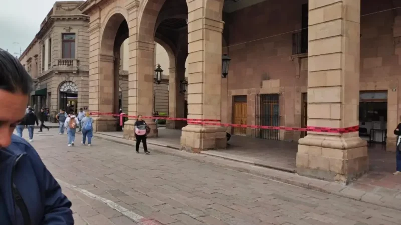 Gobierno de la Capital realiza trabajos preventivos en la parte exterior del Palacio Municipal