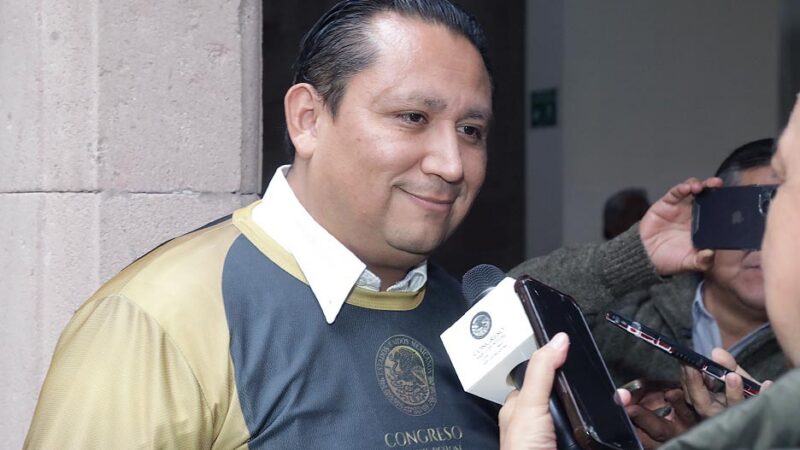 SE ENTREGAN KITS A PARTICIPANTES EN LA CARRERA ATLÉTICA “UN LEGADO A LA NACIÓN”, CON MOTIVO DEL BICENTENARIO DEL BICENTENARIO DE LA CONSTITUCIÓN POLÍTICA DEL ESTADO.