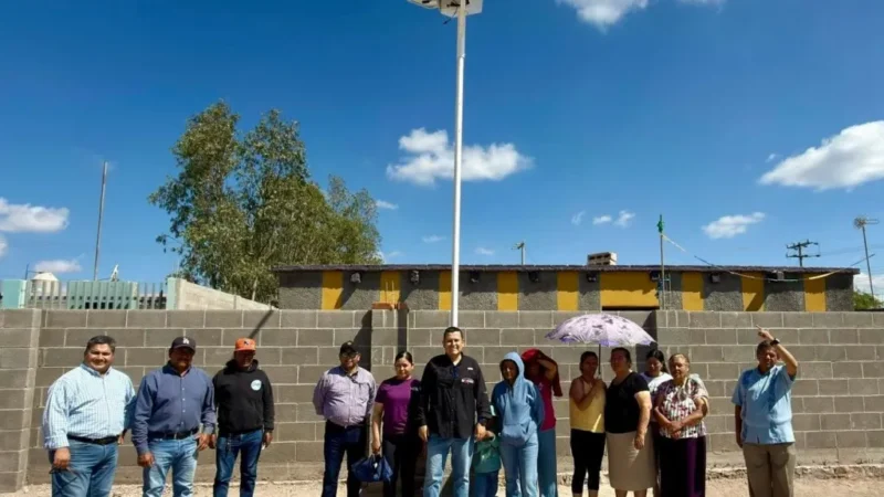 “Gobierno Municipal ha instalado más de 200 luminarias solares a favor de la población de Bocas”: delegado, Jaime Waldo Luna